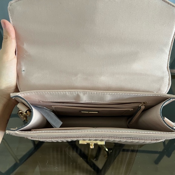 Aldo crossbody purse w pompom - Picture 3 of 3